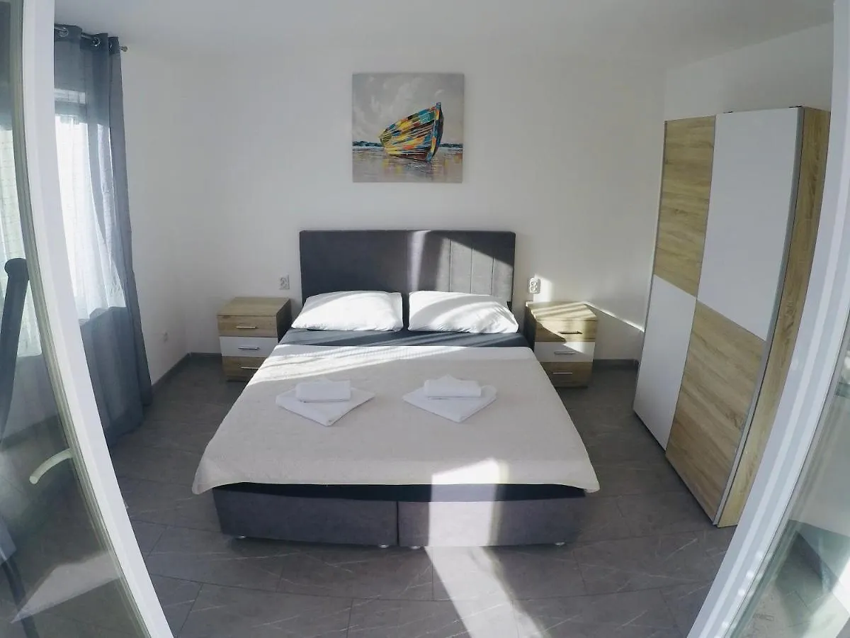 Apartments Lopac Jadranovo